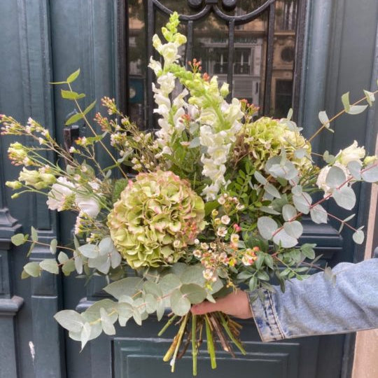 Création florale artisanale style naturel et raffiné